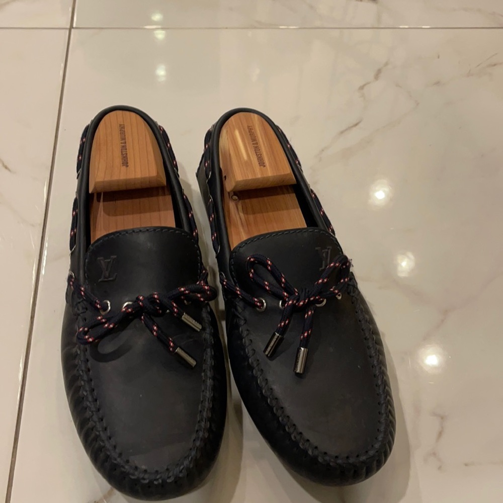 Louis Vuitton slip on. Navy